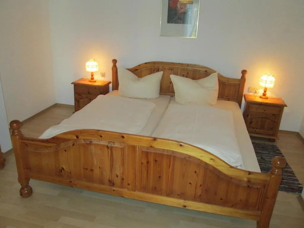 באד טולץ Hotel-Gastehaus Simon 3*, באד טולץ